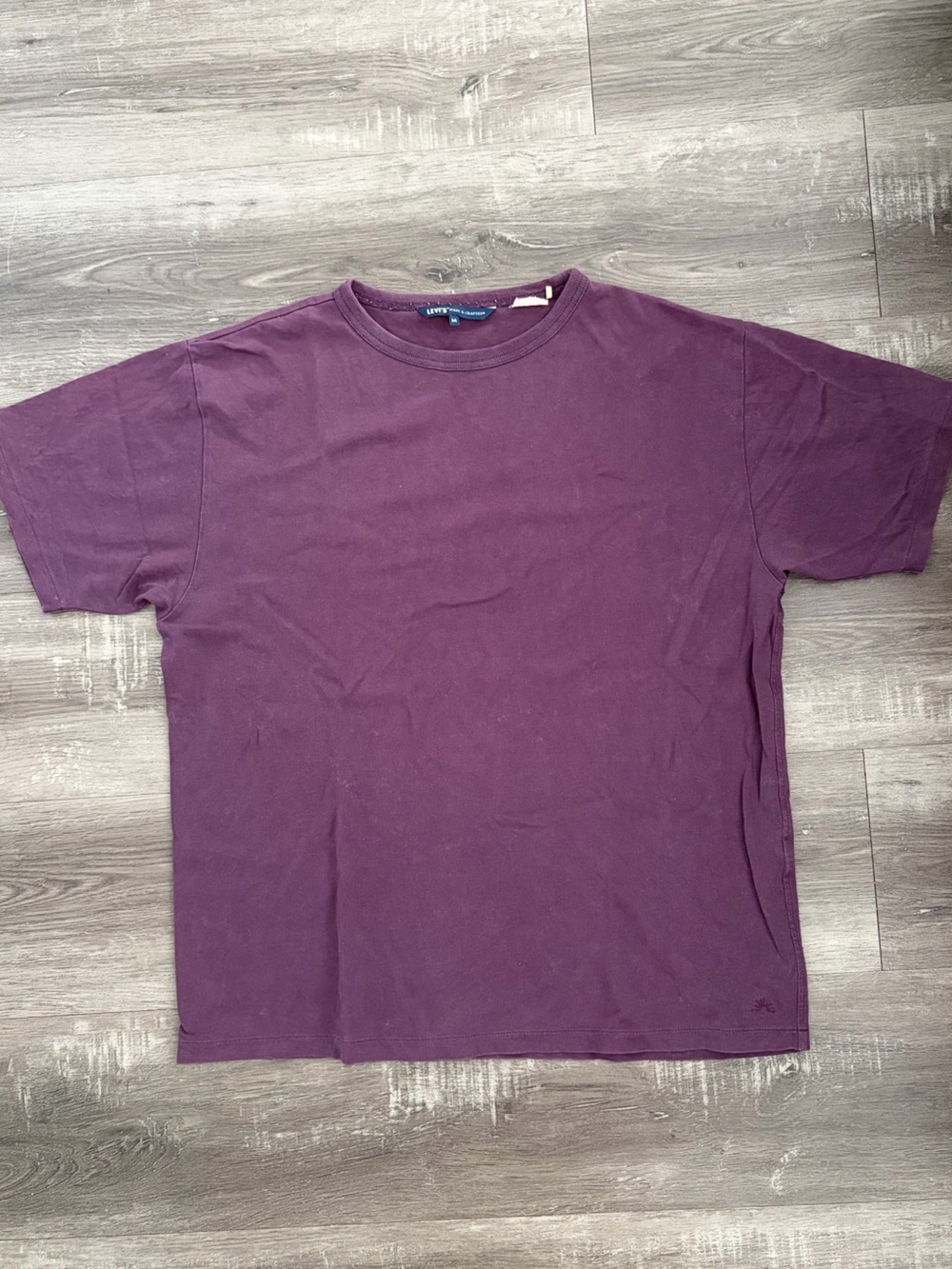 Levi’s Made & Crafted Classic Crewneck T-Shirt – Plum / Berry (Size M)
